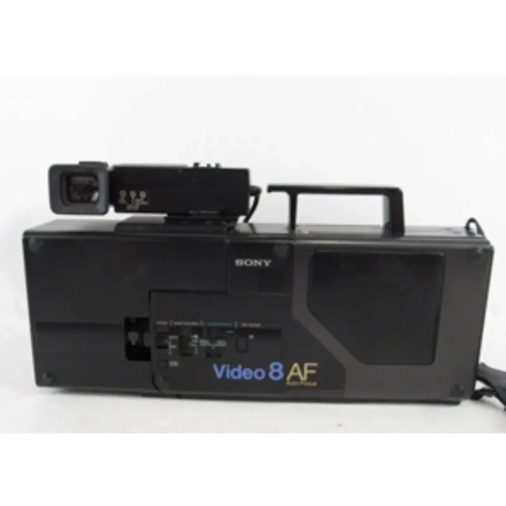 Sony CCD-V8AFU Video8 Camcorder w/ Batteries, Charger & RFU Adaptor